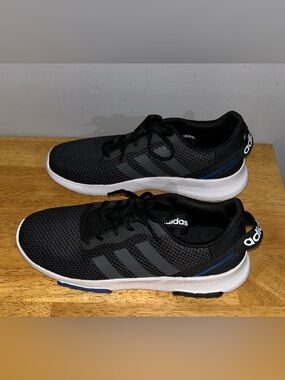 adidas Racer TR 2.0 Black Kids Sneakers with White Soles - Like New